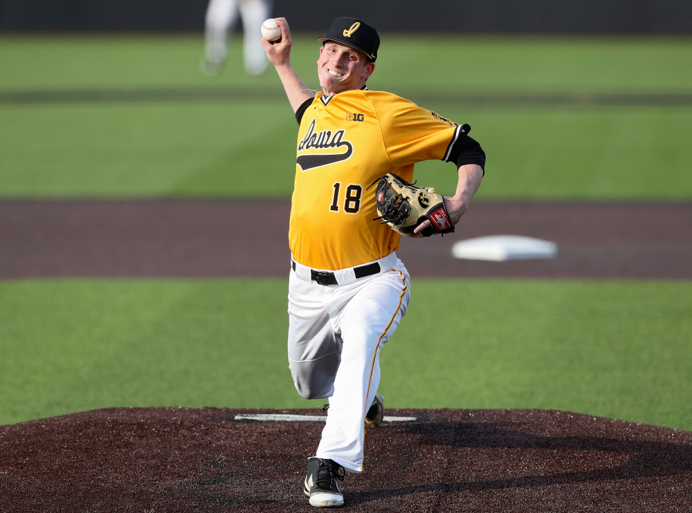 Iowa Hawkeyes pitcher Shane Ritter (18) delivers to the plate during the fifth inning of their game against Northern Illinois at Duane Banks Field in Iowa City on Tuesday, Apr. 16, 2019. (Stephen Mally/hawkeyesports.com)