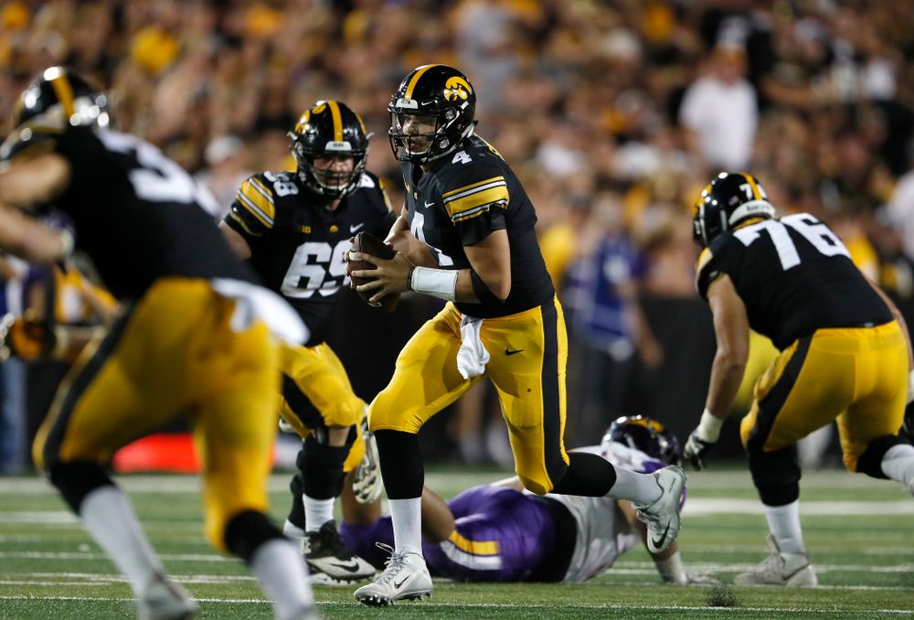 Iowa Hawkeyes quarterback Nate Stanley (4) against the Northern Iowa Panthers Saturday, September 15, 2018 at Kinnick Stadium. (Brian Ray/hawkeyesports.com)