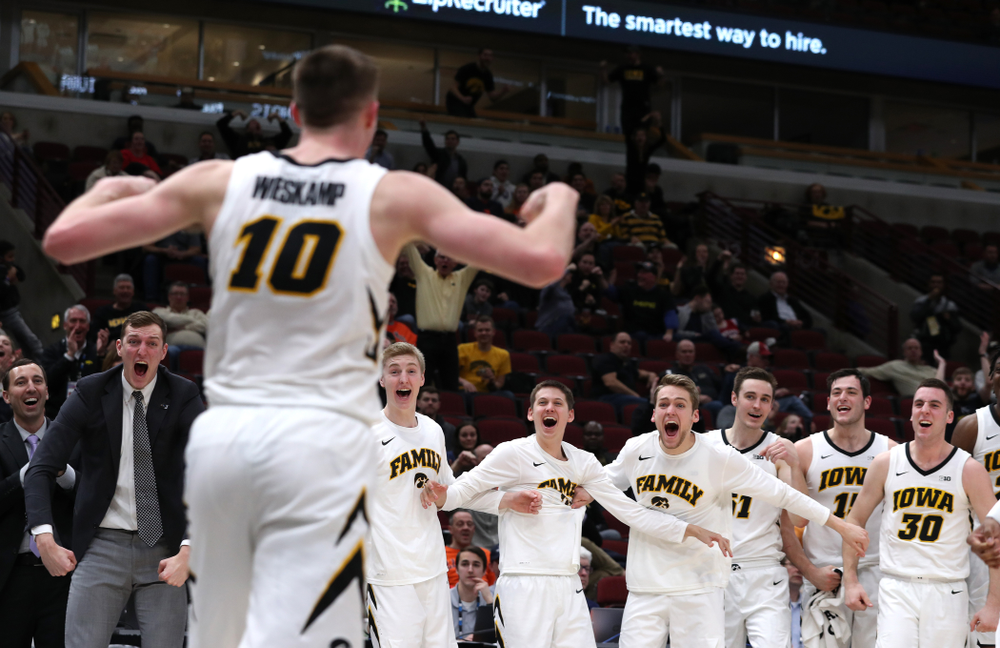 Iowa Hawkeyes guard Joe Wieskamp (10) against the Illinois Fighting Illini in the 2019 Big Ten Men's Basketball Tournament Thursday, March 14, 2019 at the United Center in Chicago. (Brian Ray/hawkeyesports.com)