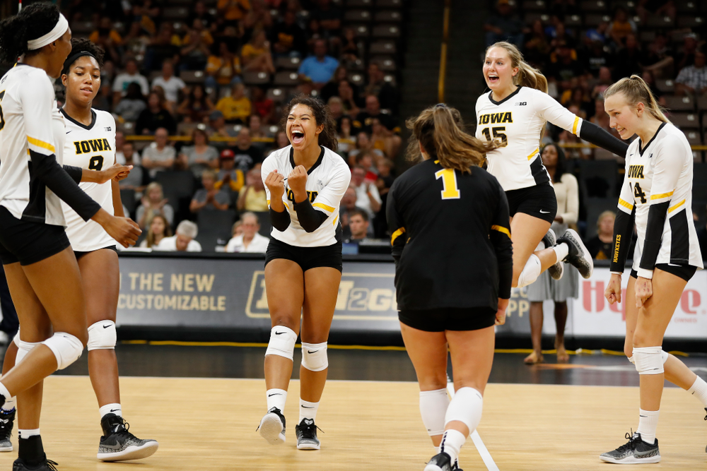Iowa Hawkeyes setter Gabrielle Orr (7) against Eastern Illinois Sunday, September 9, 2018 at Carver-Hawkeye Arena. (Brian Ray/hawkeyesports.com)