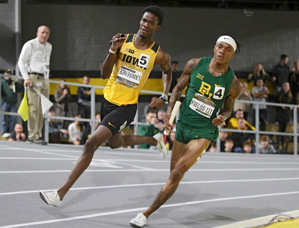 Iowa’s Wayne Lawrence Jr. runs the men’s 1600 meter relay premier event during the Larry Wieczorek Invitational at the Recreation Building in Iowa City on Saturday, January 18, 2020. (Stephen Mally/hawkeyesports.com)