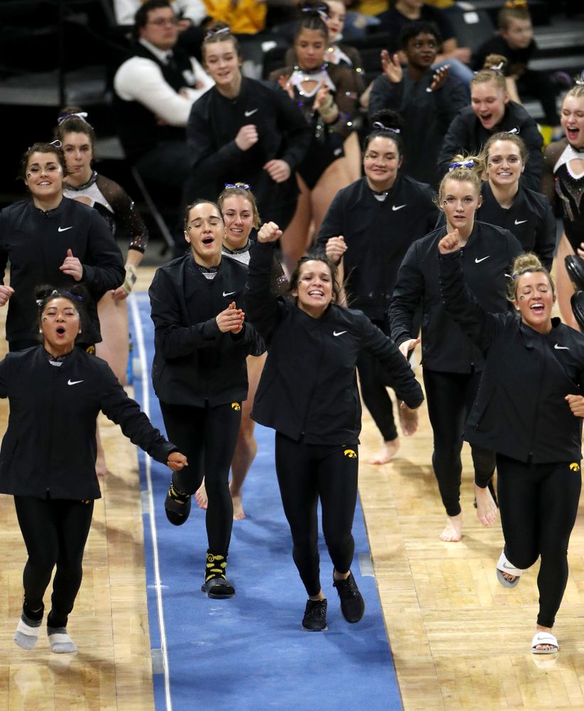 The Iowa Hawkeyes cheer on Daniela Castillo as she competes on the vault against Michigan State Saturday, February 1, 2020 at Carver-Hawkeye Arena. (Brian Ray/hawkeyesports.com)