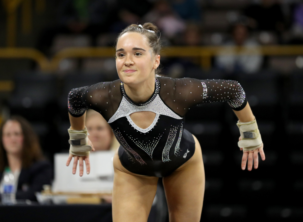 Iowa’s Allie Gilchrist competes on the floor against Michigan State Saturday, February 1, 2020 at Carver-Hawkeye Arena. (Brian Ray/hawkeyesports.com)