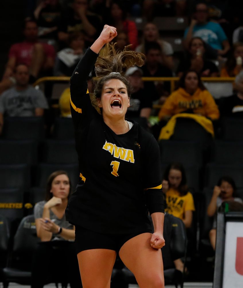 Iowa Hawkeyes defensive specialist Molly Kelly (1) against the Michigan Wolverines Sunday, September 23, 2018 at Carver-Hawkeye Arena. (Brian Ray/hawkeyesports.com)