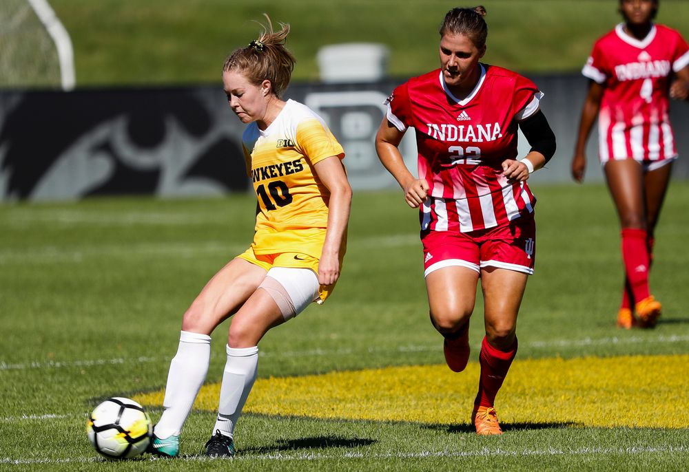 Iowa Hawkeyes midfielder Natalie Winters (10) passes the ball during a game against Indiana at the Iowa Soccer Complex on September 23, 2018. (Tork Mason/hawkeyesports.com)