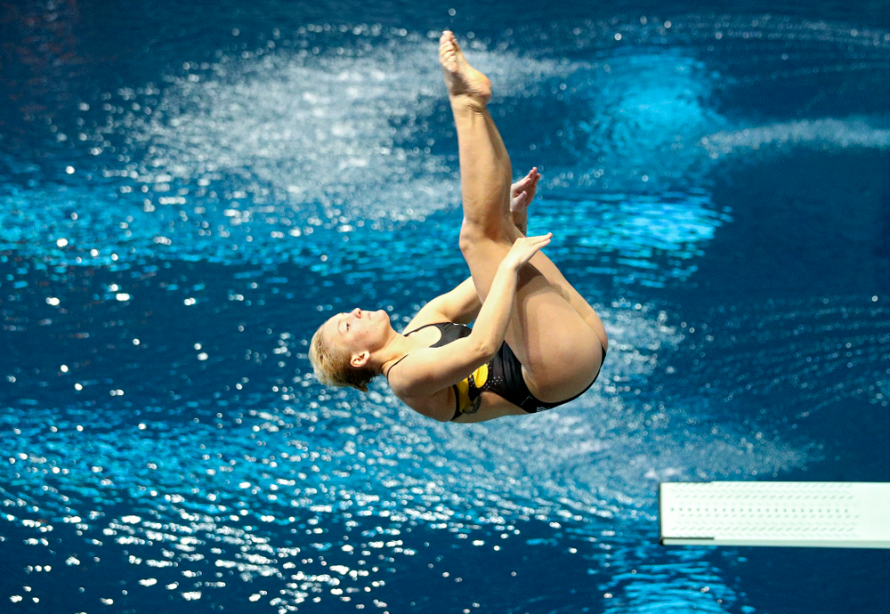 Iowa’s Thelma Strandberg competes in the women’s 1-meter diving event during their meet against Michigan State and Northern Iowa at the Campus Recreation and Wellness Center in Iowa City on Friday, Oct 4, 2019. (Stephen Mally/hawkeyesports.com)