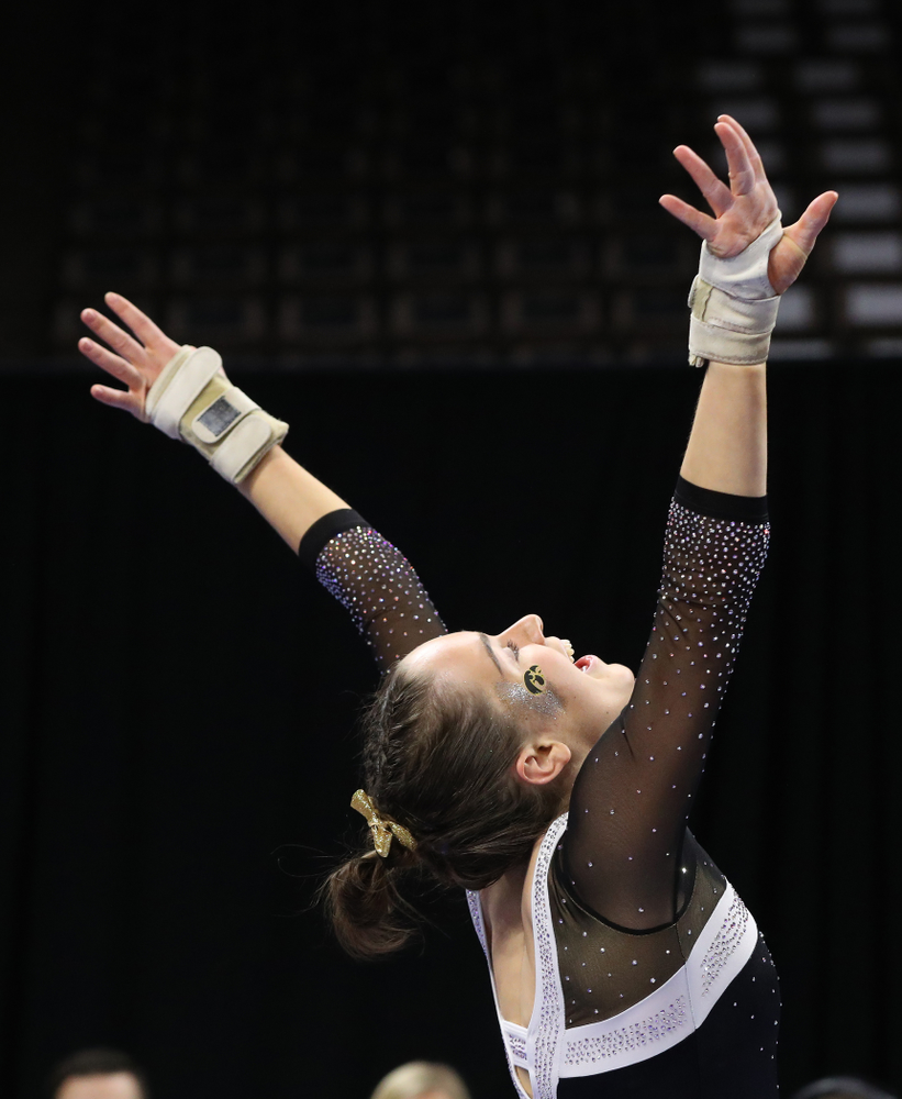 Iowa's Allie Gilchrist competes on the beam against the Rutgers Scarlet Knights Saturday, January 26, 2019 at Carver-Hawkeye Arena. (Brian Ray/hawkeyesports.com)