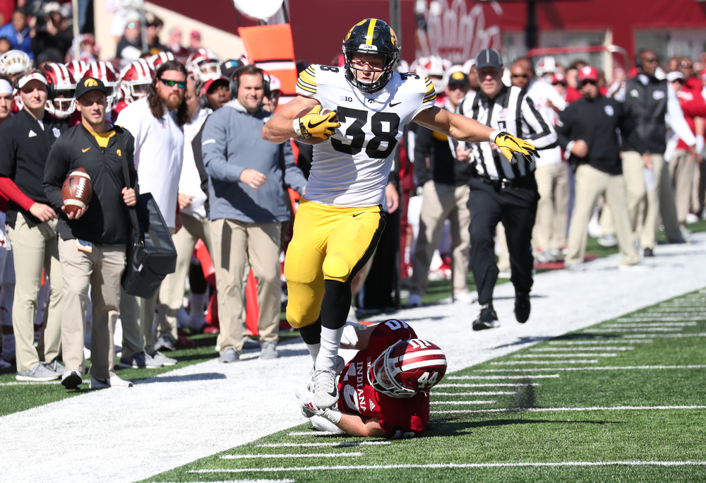 Iowa Hawkeyes tight end T.J. Hockenson (38) against the Indiana Hoosiers Saturday, October 13, 2018 at Memorial Stadium, in Bloomington, Ind. (Max Allen/hawkeyesports.com)