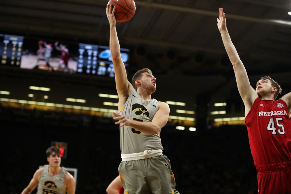 Iowa Hawkeyes guard Jordan Bohannon (3) against the Nebraska Cornhuskers Sunday, January 6, 2019 at Carver-Hawkeye Arena. (Brian Ray/hawkeyesports.com)