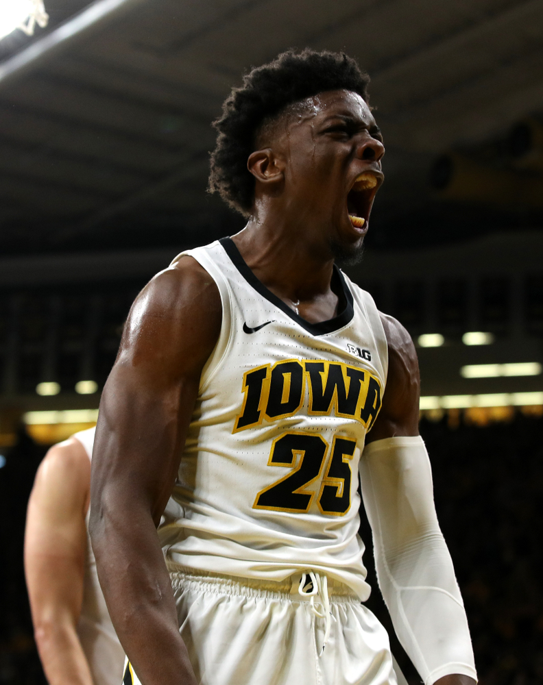 Iowa Hawkeyes forward Tyler Cook (25) against the Ohio State Buckeyes Saturday, January 12, 2019 at Carver-Hawkeye Arena. (Brian Ray/hawkeyesports.com)