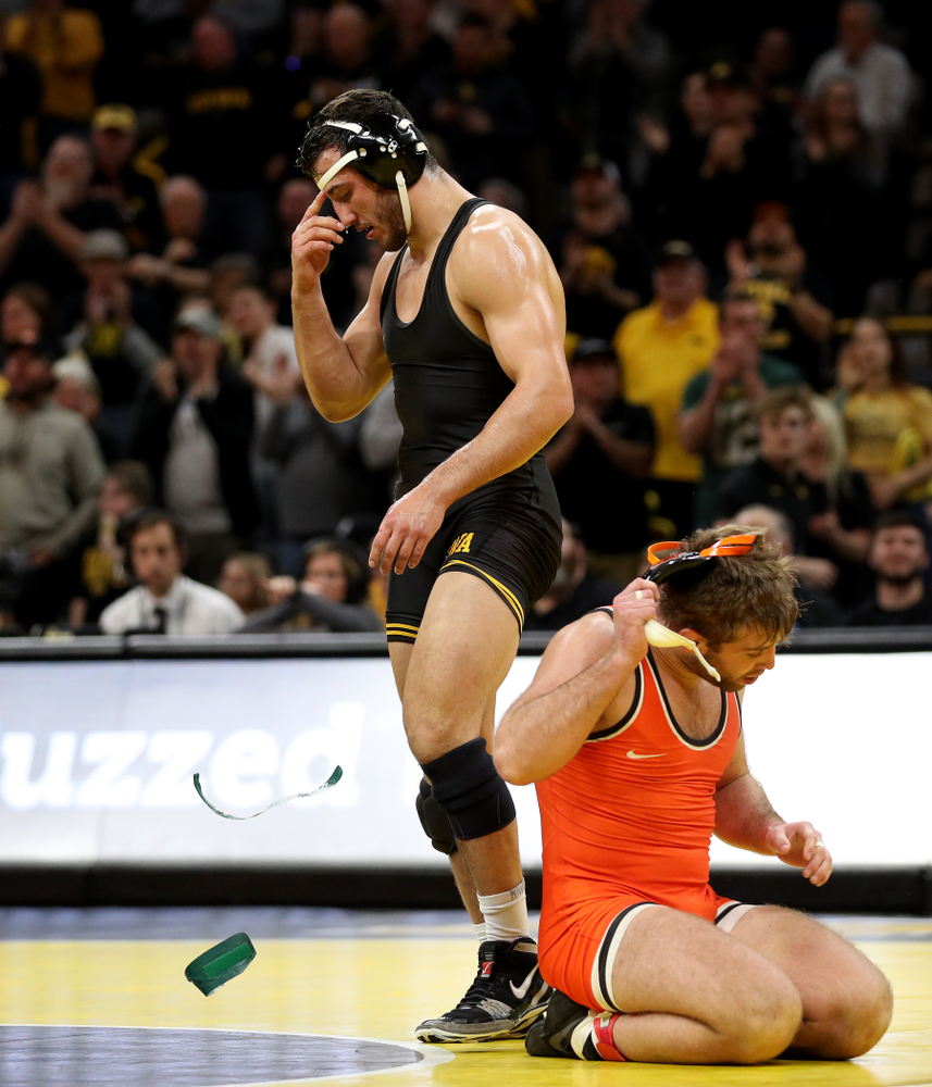 Iowa’s Michael Kemerer Wrestles Oklahoma State’s Joseph Smith at 174 pounds Sunday, February 23, 2020 at Carver-Hawkeye Arena. Kemerer won the match 12-2. (Brian Ray/hawkeyesports.com)