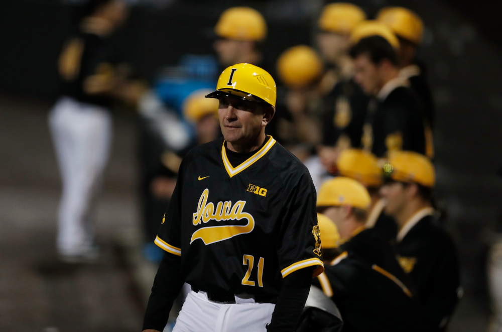 Iowa Hawkeyes head coach Rick Heller against Milwaukee Wednesday, April 25, 2018 at Duane Banks Field. (Brian Ray/hawkeyesports.com)