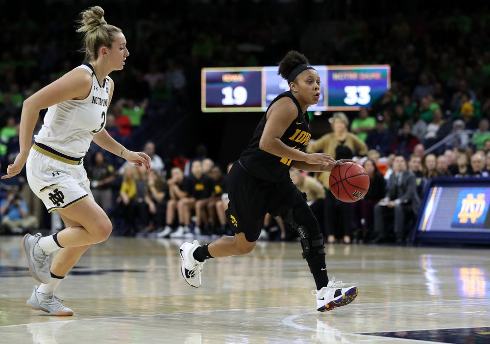 Iowa Hawkeyes guard Tania Davis (11) against the Notre Dame Fighting Irish Thursday, November 29, 2018 at the Joyce Center in South Bend, Ind. (Brian Ray/hawkeyesports.com)