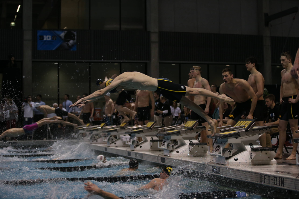 Iowa's A team competes at the 200-yard freestyle relay race Friday, March 1, 2019 at the Campus Recreation and Wellness Center. (Lily Smith/hawkeyesports.com)