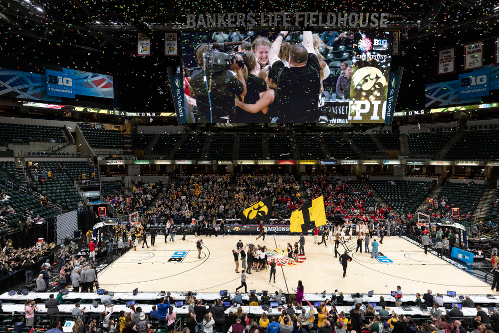 The Iowa Hawkeyes celebrate their victory overthe Maryland Terrapins in the Big Ten Championship Game Sunday, March 10, 2019 at Bankers Life Fieldhouse in Indianapolis, Ind. (Brian Ray/hawkeyesports.com)