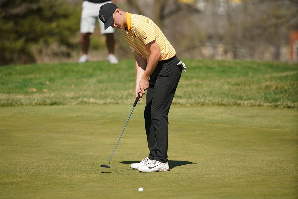 Iowa's Benton Weinberg putts during the third round of the Hawkeye Invitational at Finkbine Golf Course in Iowa City on Sunday, Apr. 21, 2019. (Stephen Mally/hawkeyesports.com)