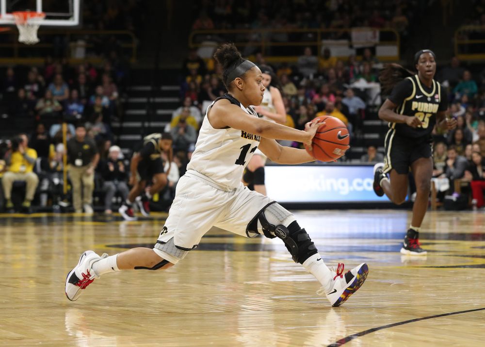 Iowa Hawkeyes guard Tania Davis (11) against the Purdue Boilermakers Sunday, January 27, 2019 at Carver-Hawkeye Arena. (Brian Ray/hawkeyesports.com)