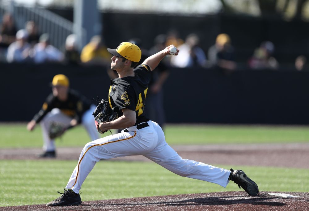 Iowa Hawkeyes Grant Leonard (43) delivers the ball to the plate during game two against UC Irvine Saturday, May 4, 2019 at Duane Banks Field. (Brian Ray/hawkeyesports.com)