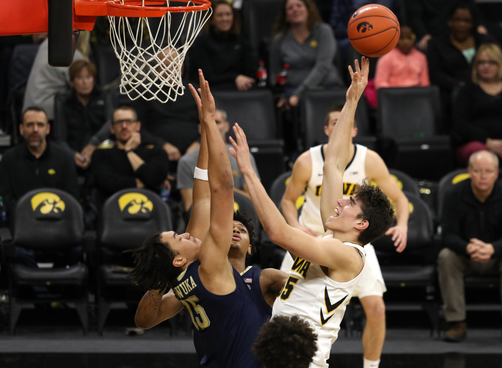 Iowa Hawkeyes forward Luka Garza (55) against the Pitt Panthers Tuesday, November 27, 2018 at Carver-Hawkeye Arena. (Brian Ray/hawkeyesports.com)