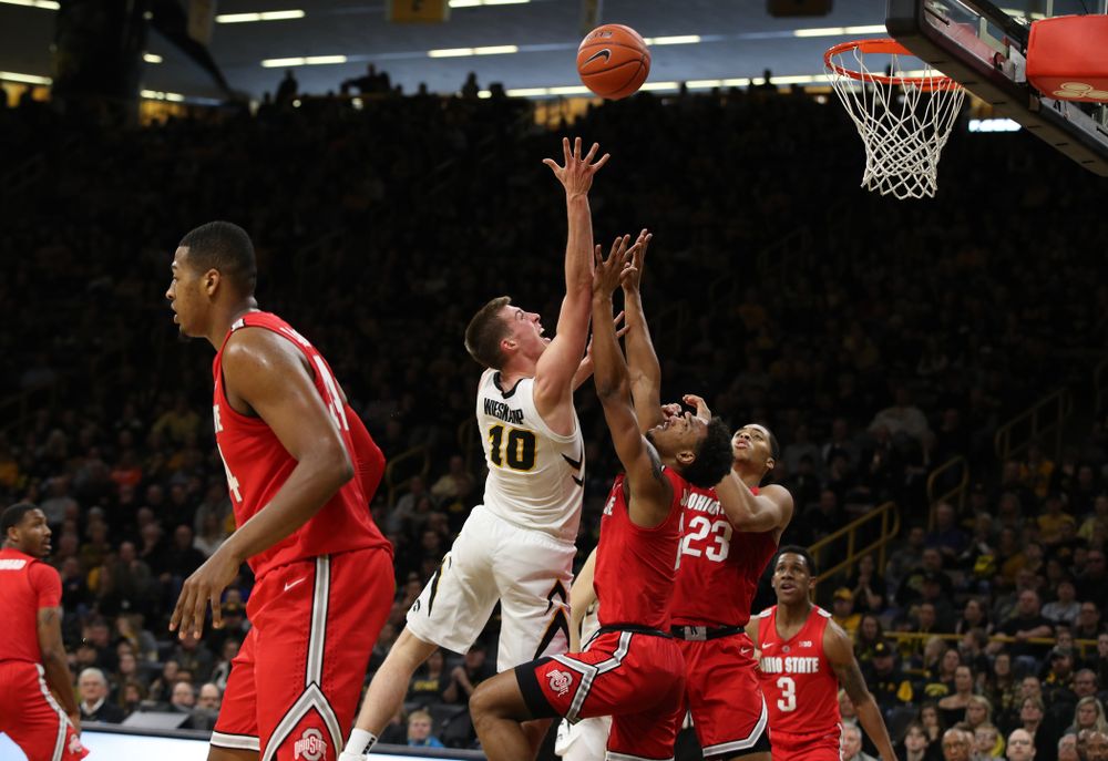 Iowa Hawkeyes guard Joe Wieskamp (10) against the Ohio State Buckeyes Saturday, January 12, 2019 at Carver-Hawkeye Arena. (Brian Ray/hawkeyesports.com)