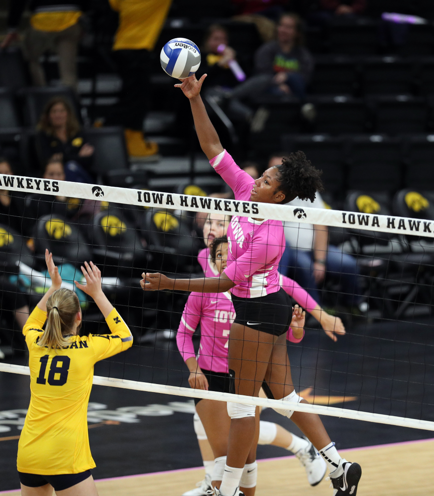 Iowa Hawkeyes middle blocker Amiya Jones (9) against the Michigan Wolverines Friday, October 11, 2019 at Carver-Hawkeye Arena.(Brian Ray/hawkeyesports.com)
