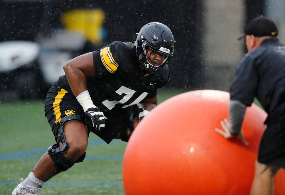 Iowa Hawkeyes offensive lineman Tristan Wirfs (74) during camp practice No. 15 Monday, August 20, 2018 at the Hansen Football Performance Center. (Brian Ray/hawkeyesports.com)