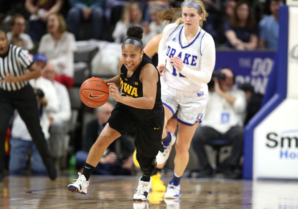 Iowa Hawkeyes guard Tania Davis (11) against the Drake Bulldogs Friday, December 21, 2018 at the Knapp Center in Des Moines. (Brian Ray/hawkeyesports.com)