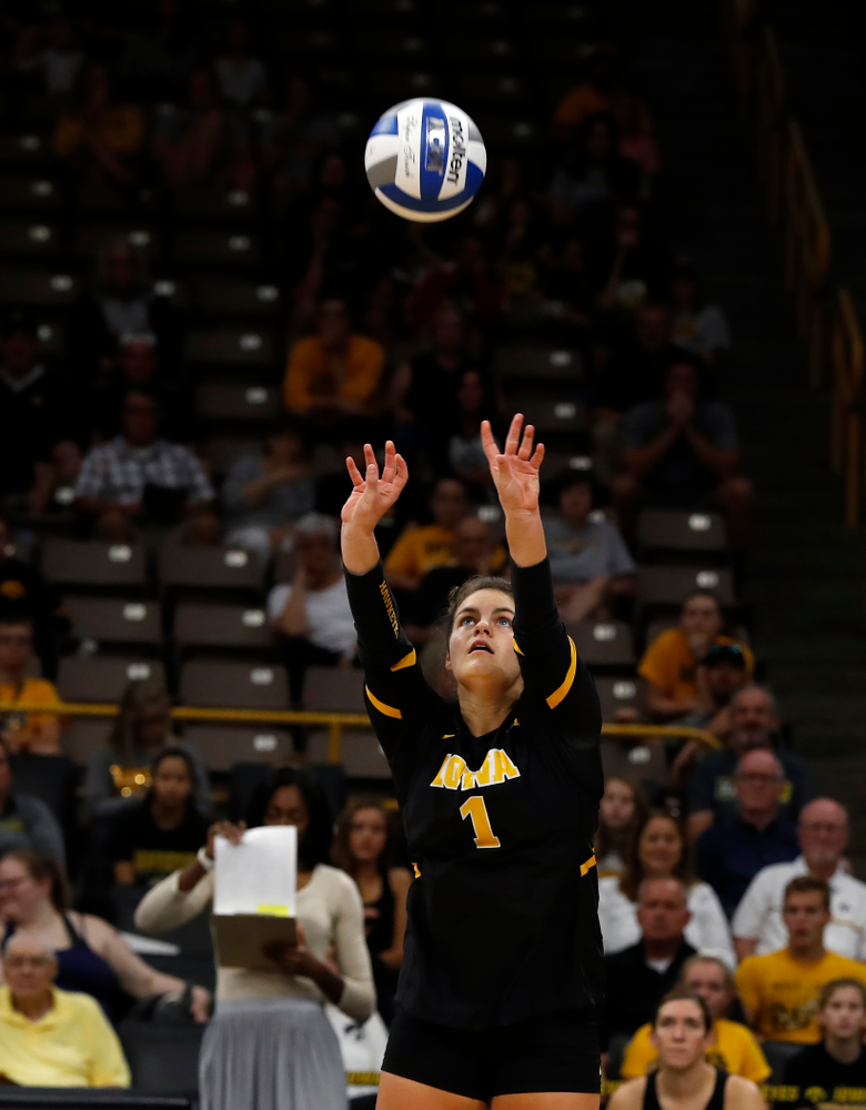 Iowa Hawkeyes defensive specialist Molly Kelly (1) against Eastern Illinois Sunday, September 9, 2018 at Carver-Hawkeye Arena. (Brian Ray/hawkeyesports.com)