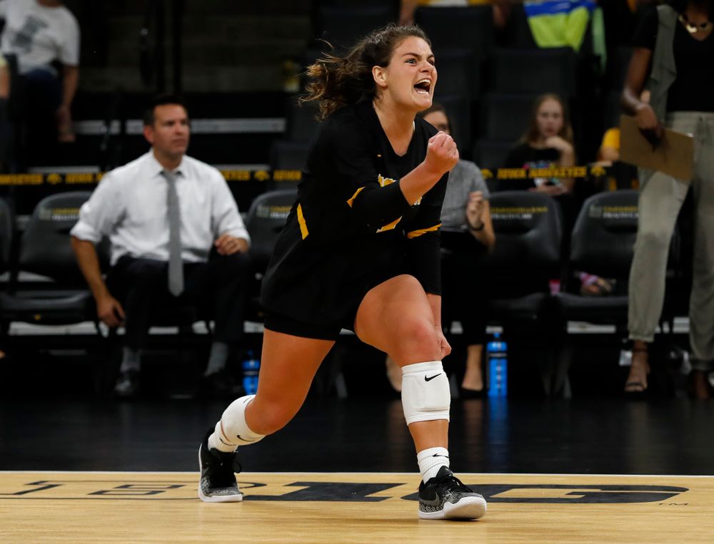 Iowa Hawkeyes defensive specialist Molly Kelly (1) against the Michigan Wolverines Sunday, September 23, 2018 at Carver-Hawkeye Arena. (Brian Ray/hawkeyesports.com)