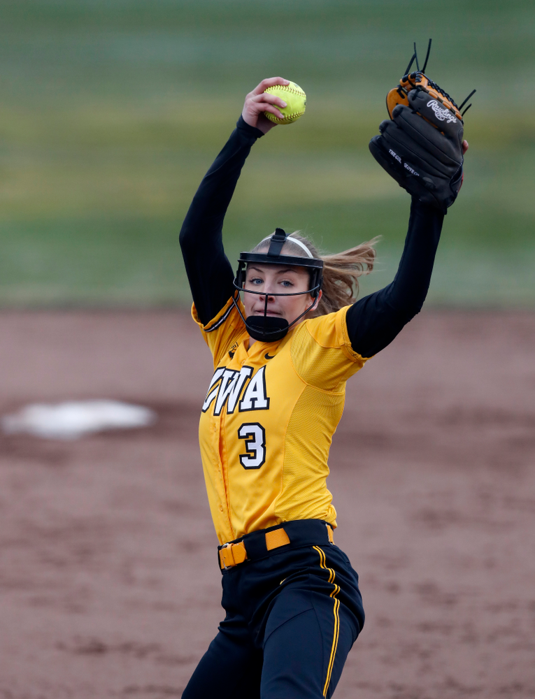 Iowa Hawkeyes starting pitcher/relief pitcher Allison Doocy (3) against UW Green Bay Tuesday, March 27, 2018 at Bob Pearl Field. (Brian Ray/hawkeyesports.com)