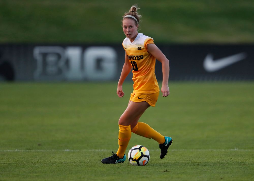 Iowa Hawkeyes Natalie Winters (10) against the Missouri Tigers Friday, August 17, 2018 at the Iowa Soccer Complex. (Brian Ray/hawkeyesports.com)