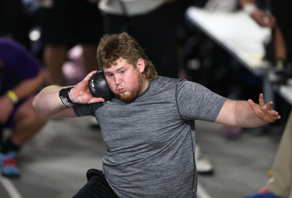 Iowa's Dawson Ellingson competes in the Shot Put during the Black and Gold Premier meet Saturday, January 26, 2019 at the Recreation Building. (Brian Ray/hawkeyesports.com)