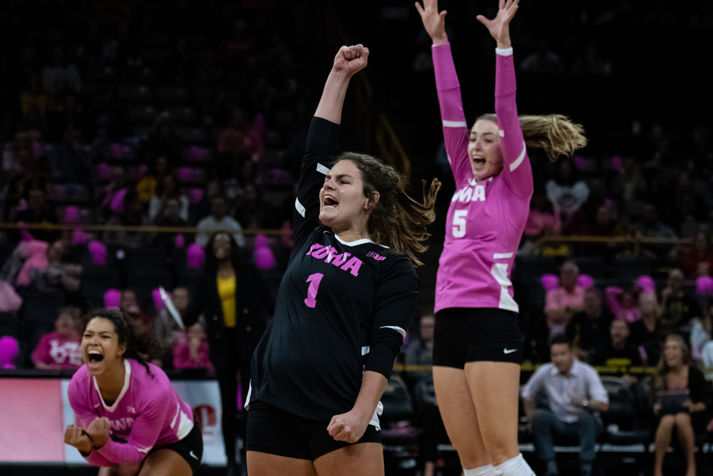 Iowa Hawkeyes defensive specialist Molly Kelly (1) against the Wisconsin Badgers Saturday, October 6, 2018 at Carver-Hawkeye Arena. (Clem Messerli/Iowa Sports Pictures)
