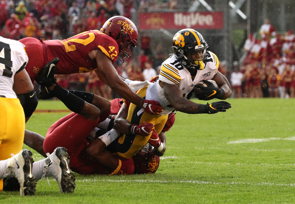 Iowa Hawkeyes running back Mekhi Sargent (10) against the Iowa State Cyclones Saturday, September 14, 2019 at Jack Trice Stadium in Ames, Iowa. (Brian Ray/hawkeyesports.com)