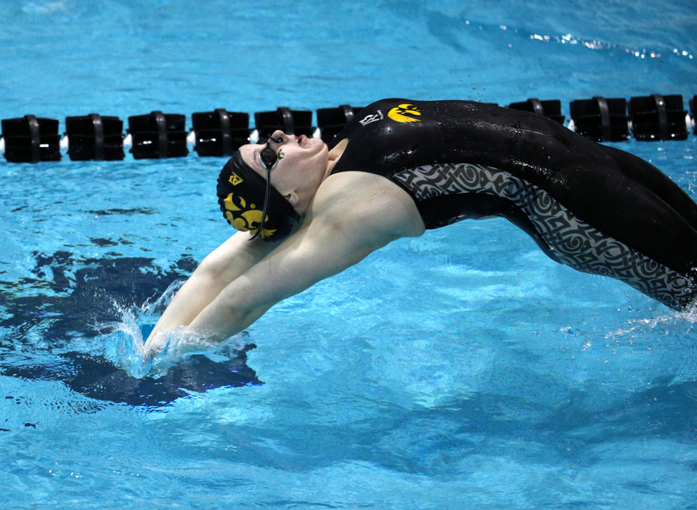 Iowa's Natalie McGovern swims the 200-yard backstroke against the Iowa State Cyclones in the Iowa Corn Cy-Hawk Series Friday, December 7, 2018 at at the Campus Recreation and Wellness Center. (Brian Ray/hawkeyesports.com)