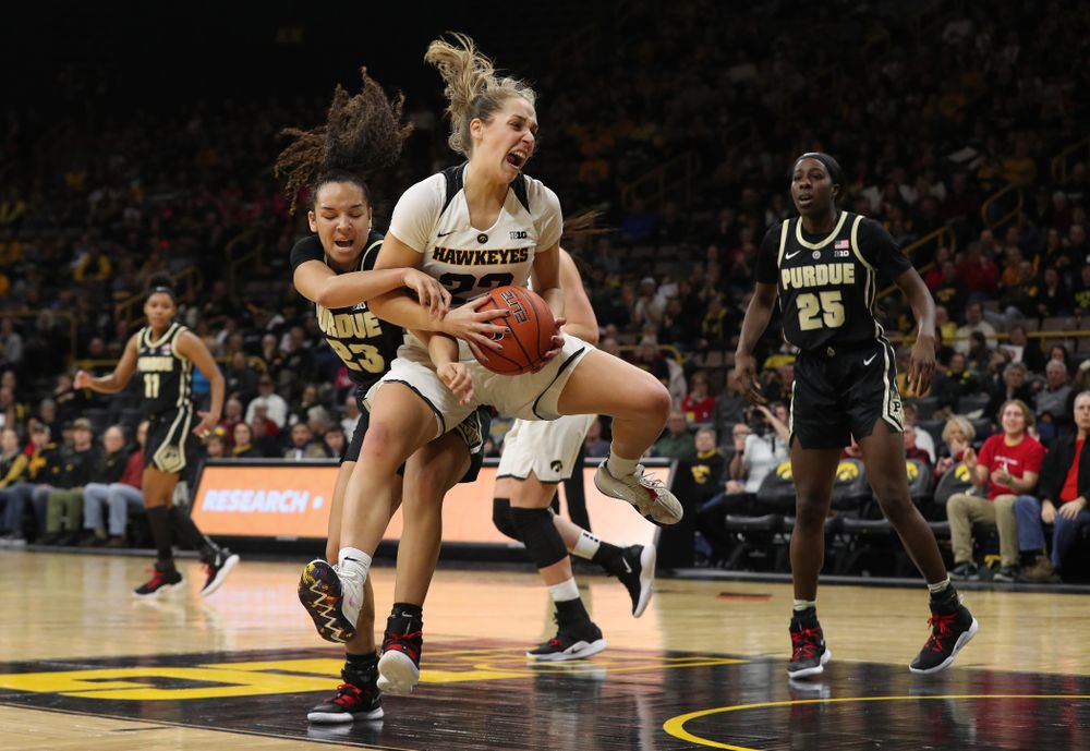 Iowa Hawkeyes guard Kathleen Doyle (22) against the Purdue Boilermakers Sunday, January 27, 2019 at Carver-Hawkeye Arena. (Brian Ray/hawkeyesports.com)