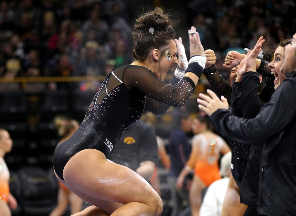 Iowa's Jax Kranitz competes on the bars against Illinois Saturday, February 16, 2019 at Carver-Hawkeye Arena. (Brian Ray/hawkeyesports.com)