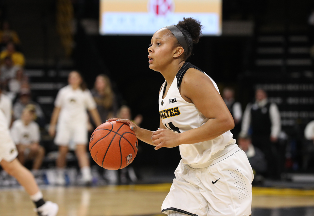 Iowa Hawkeyes guard Tania Davis (11) against the Rutgers Scarlet Knights Wednesday, January 23, 2019 at Carver-Hawkeye Arena. (Brian Ray/hawkeyesports.com)