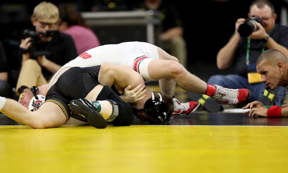 Iowa’s Spencer Lee wrestles Ohio State’s Hunter Lucas at 125 pounds Friday, January 24, 2020 at Carver-Hawkeye Arena. Lee won the match with a 16-3 tech fall. (Brian Ray/hawkeyesports.com)