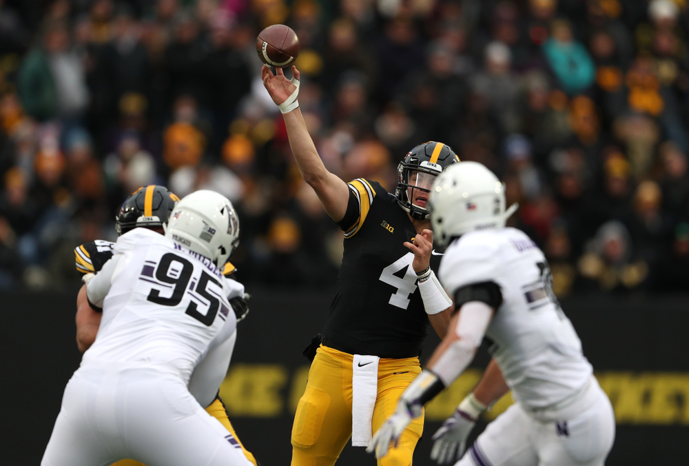 Iowa Hawkeyes quarterback Nate Stanley (4) against the Northwestern Wildcats Saturday, November 10, 2018 at Kinnick Stadium. (Brian Ray/hawkeyesports.com)