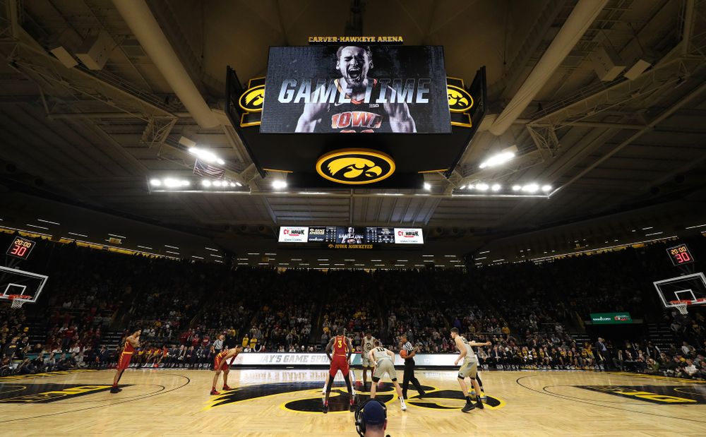 The Iowa Hawkeyes against the Iowa State Cyclones in the Iowa Corn Cy-Hawk Series Thursday, December 6, 2018 at Carver-Hawkeye Arena. (Brian Ray/hawkeyesports.com)