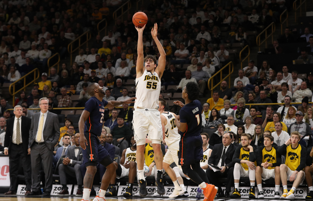 Iowa Hawkeyes forward Luka Garza (55) against the Illinois Fighting Illini Sunday, January 20, 2019 at Carver-Hawkeye Arena. (Brian Ray/hawkeyesports.com)