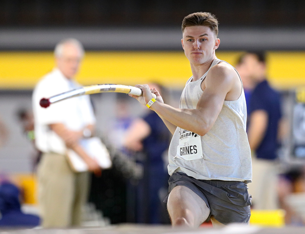 Iowa’s Daniel Gaynes competes in the men’s pole vault event at the Black and Gold Invite at the Recreation Building in Iowa City on Saturday, February 1, 2020. (Stephen Mally/hawkeyesports.com)
