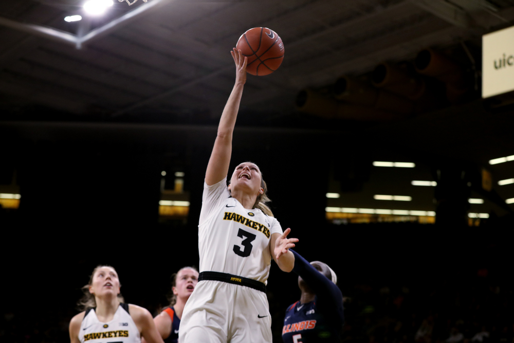 Iowa Hawkeyes guard Makenzie Meyer (3) against the Illinois Fighting Illini Thursday, February 14, 2019 at Carver-Hawkeye Arena. (Brian Ray/hawkeyesports.com)