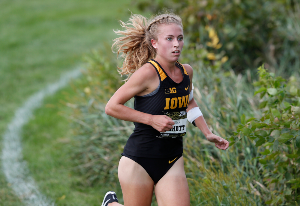 Megan Schott during the Hawkeye Invitational Friday, August 31, 2018 at the Ashton Cross Country Course. (Brian Ray/hawkeyesports.com)