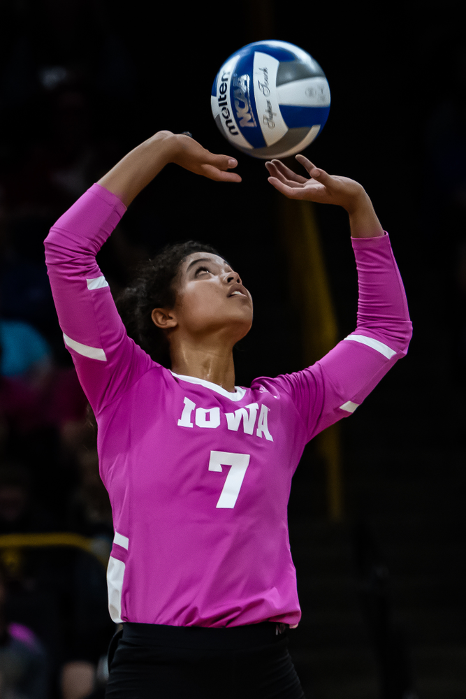 Iowa Hawkeyes setter Gabrielle Orr (7) against the Wisconsin Badgers Saturday, October 6, 2018 at Carver-Hawkeye Arena. (Clem Messerli/Iowa Sports Pictures)