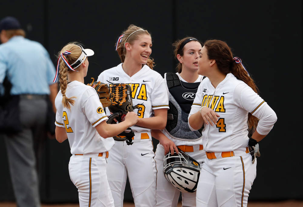Iowa Hawkeyes starting pitcher/relief pitcher Allison Doocy (3) against the Minnesota Golden Gophers Thursday, April 12, 2018 at Bob Pearl Field. (Brian Ray/hawkeyesports.com)
