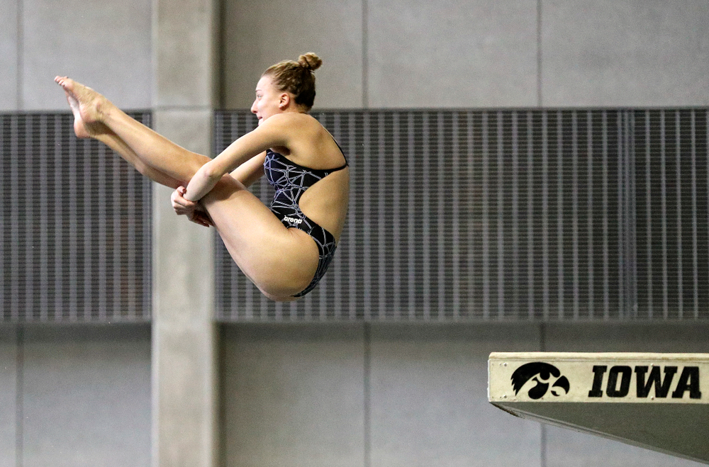 Iowa’s Samantha Tamborski competes in the women’s platform diving preliminary event during the 2020 Women’s Big Ten Swimming and Diving Championships at the Campus Recreation and Wellness Center in Iowa City on Saturday, February 22, 2020. (Stephen Mally/hawkeyesports.com)