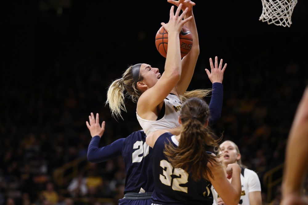 Iowa Hawkeyes forward Hannah Stewart (21) against Oral Roberts University Friday, November 9, 2018 at Carver-Hawkeye Arena. (Brian Ray/hawkeyesports.com)
