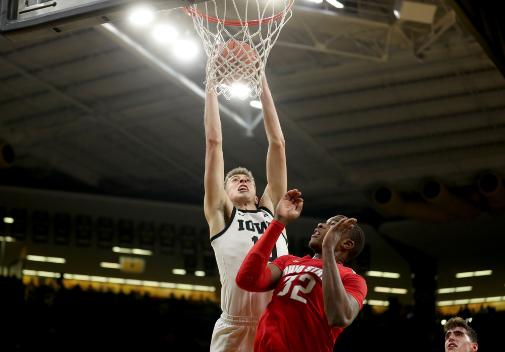 Iowa Hawkeyes guard Joe Wieskamp (10) against the Ohio State Buckeyes Thursday, February 20, 2020 at Carver-Hawkeye Arena. (Brian Ray/hawkeyesports.com)